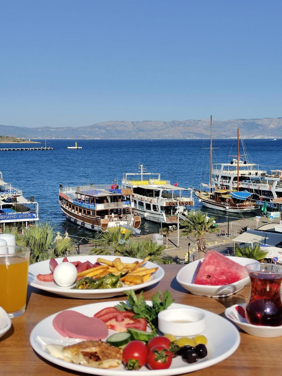 Grand Faik Hotel Кешме Экстерьер фото