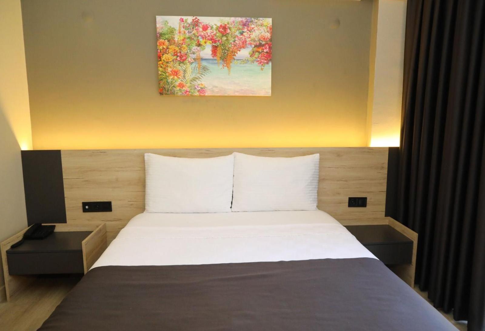 Grand Faik Hotel Кешме Экстерьер фото