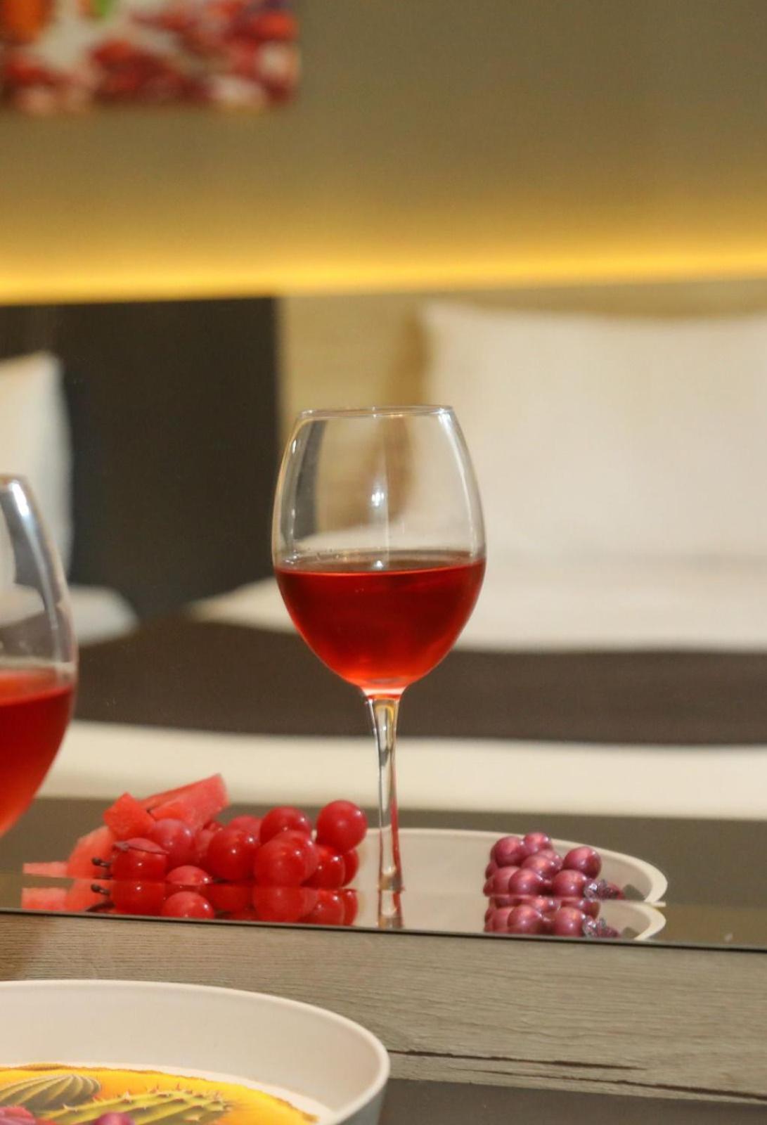 Grand Faik Hotel Кешме Экстерьер фото